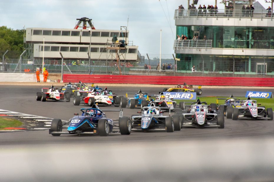 Réglementation des émergences sonores et circuit de course automobile, la Cour de cassation simplifie le régime