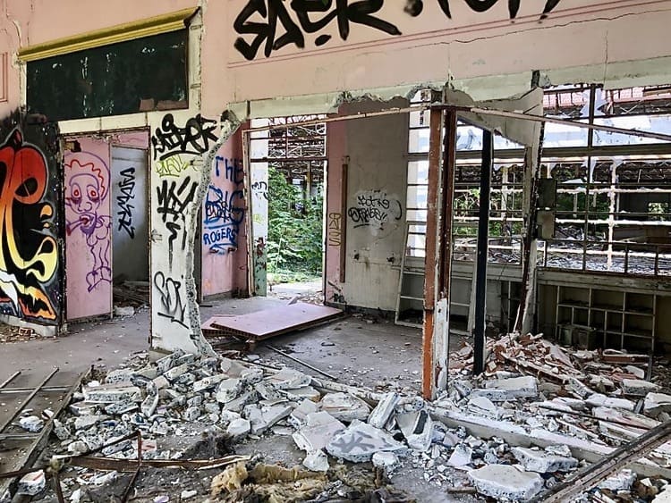 Immeuble menaçant ruine